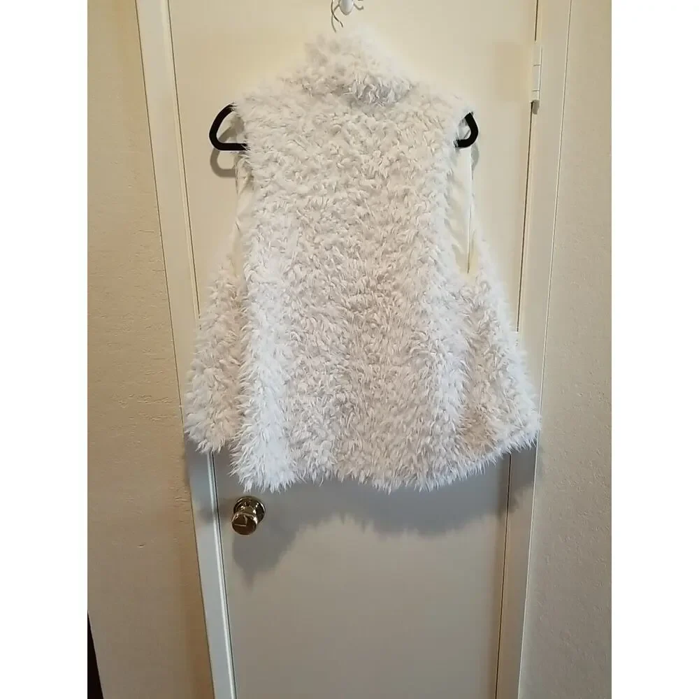 HYFVE Faux Fur Vest Womens L Ivory Fuzzy Shaggy Open Front Lined Boho Hippie NWT - Picture 3 of 9